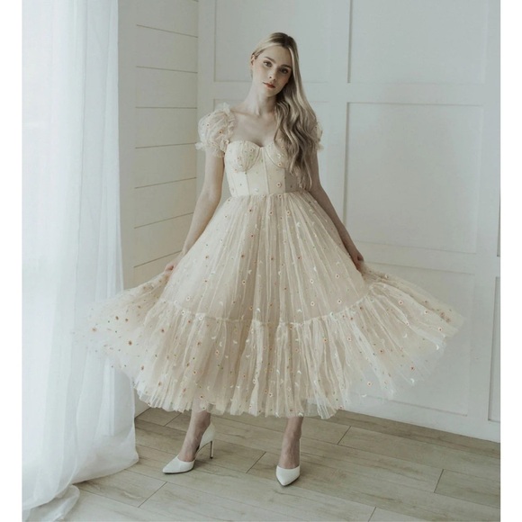 Ava Gowns Daisy Dress Tan Tulle Floral Whimsical Fairytale Princess Formal Large - Picture 8 of 12